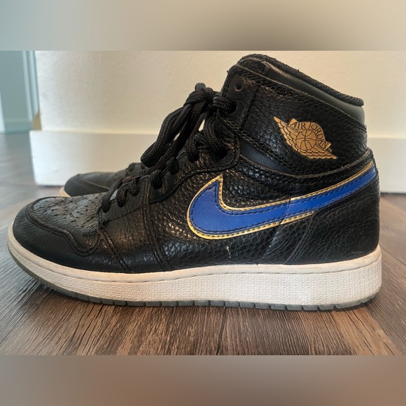 Jordan 1 Retro High OGs - Picture 2 of 5